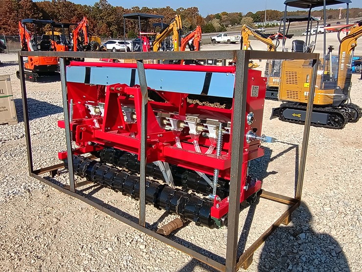 #l59-025-•-agt-seeder-skid-steer-attachment-(3-point)-image-2