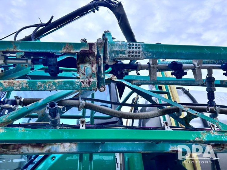 2020-john-deere-r4060-image-93