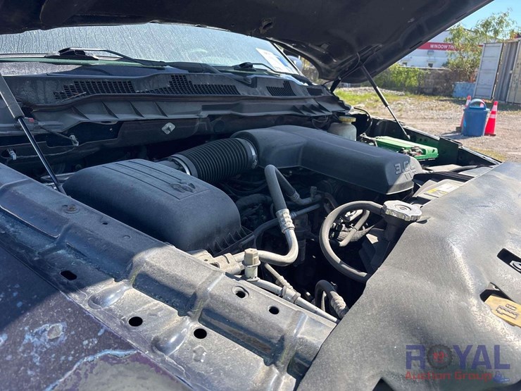 2017-ram-1500-slt-image-7