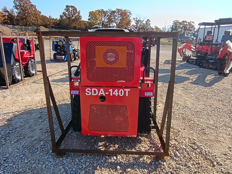 #l59-015-•-agt-sda-140t-mini-loader-image-3