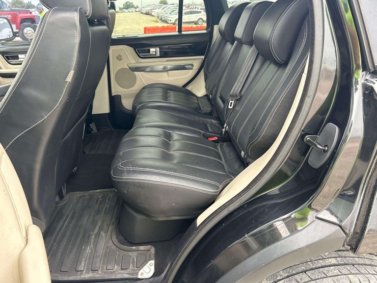 2013-land-rover-range-rover-image-18