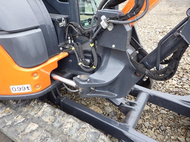 hitachi-zx40u-image-15