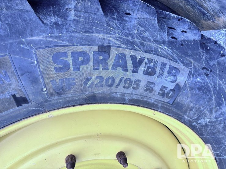 2020-john-deere-r4060-image-47