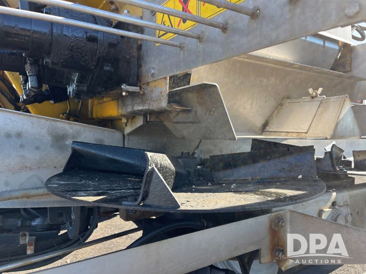 2017-ag-chem-rg1100b-image-47