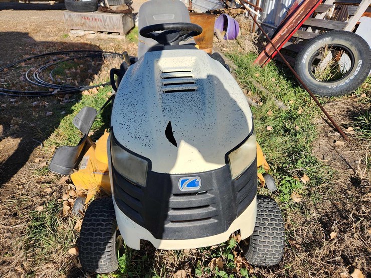 2011-cub-cadet-1050-image-2