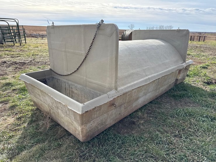 insulated-fiberglass-water-tank-image-4