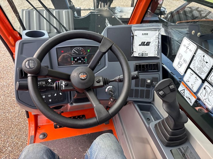 jlg-1255-image-13