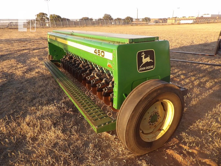 john-deere-450-image-2