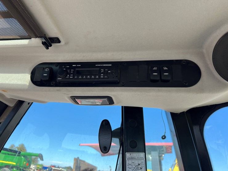 2022-jcb-tm220-image-14