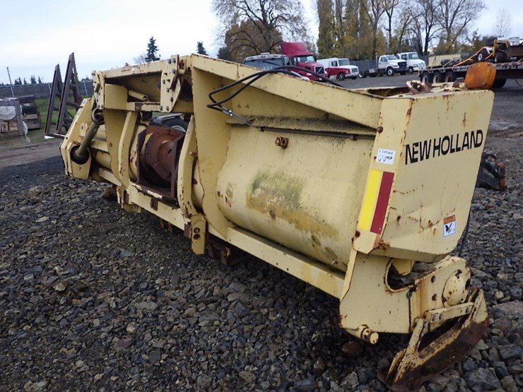 new-holland-365w-image-4
