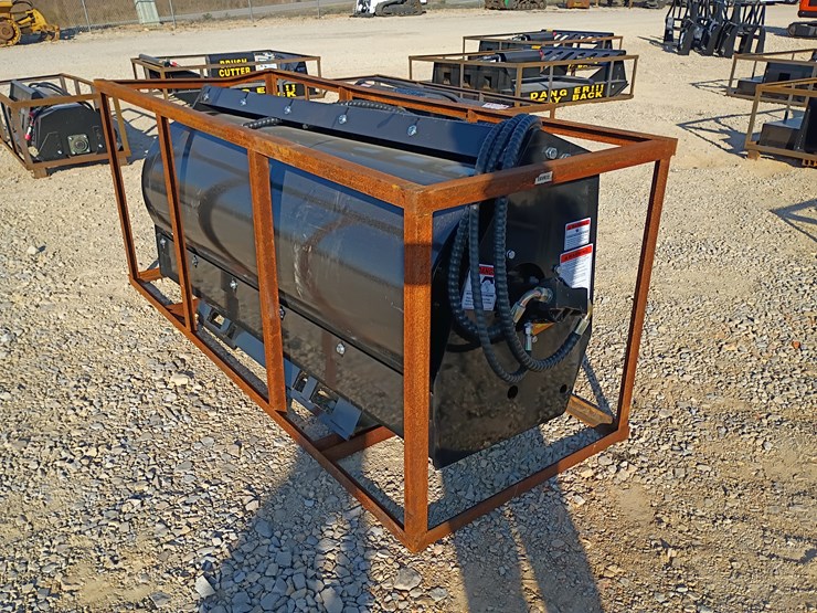 #l59-001-•-mower-king-72"-vibratory-roller-skid-steer-attachment-image-2