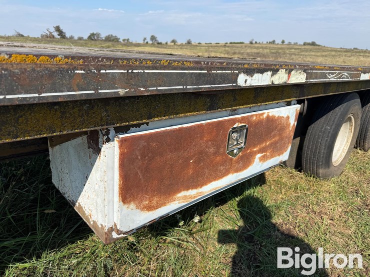 28'-t/a-flatbed-trailer-image-13