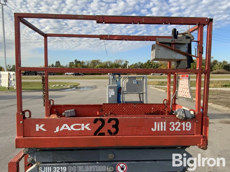 2013-skyjack-sjiii3219-image-14