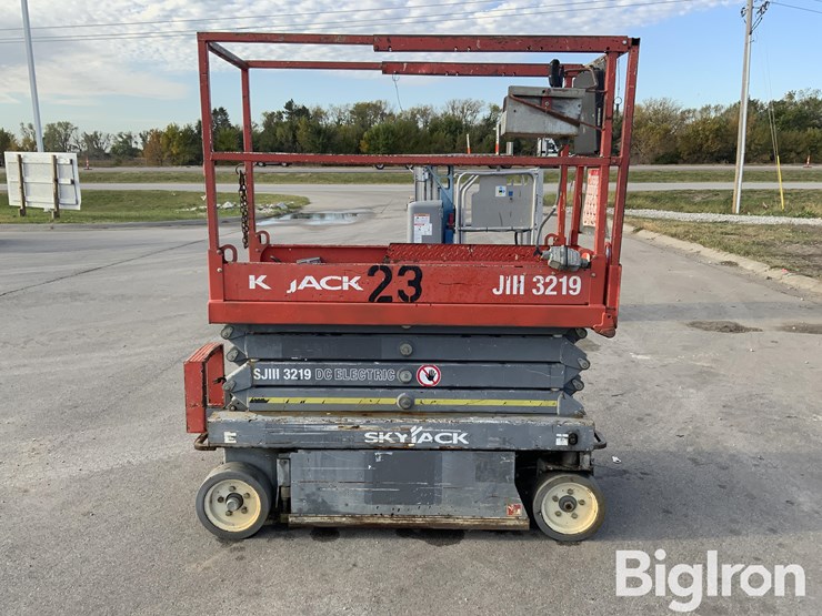 2013-skyjack-sjiii3219-image-8