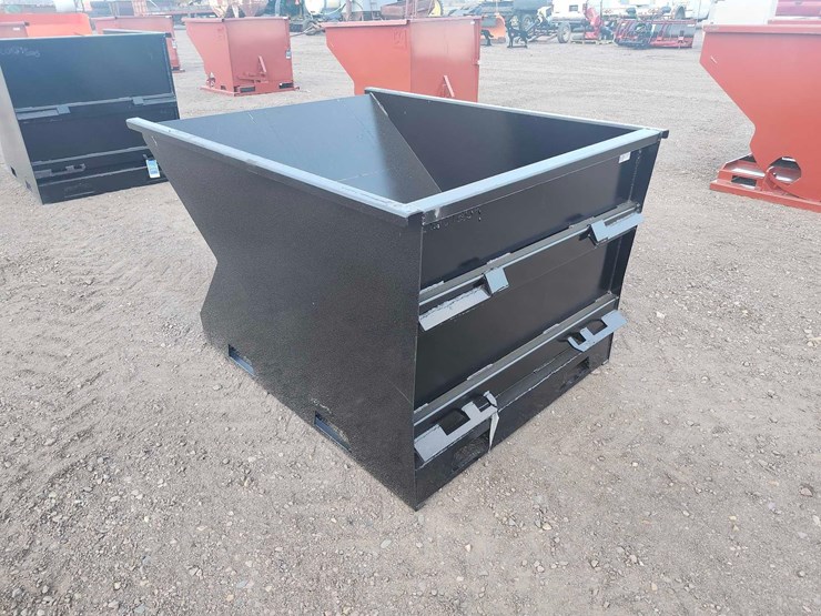 skid-steer-hopper-with-fork-pockets-image-4