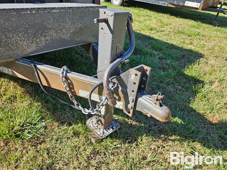 2006-titan-trailer-image-10