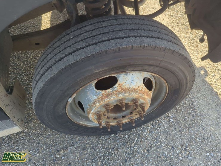 2006-ford-f550-image-34