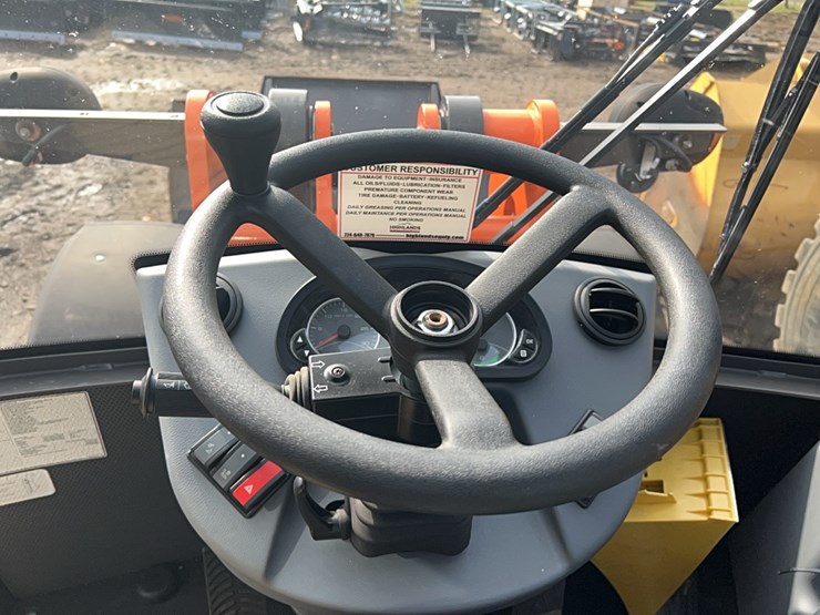 2023-hitachi-zw95-image-12