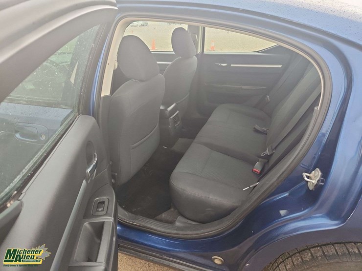 2009-dodge-charger-se-4dr-sedan-image-13