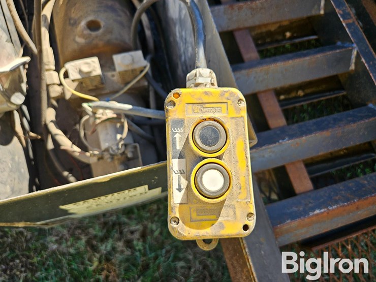 2006-titan-trailer-image-17