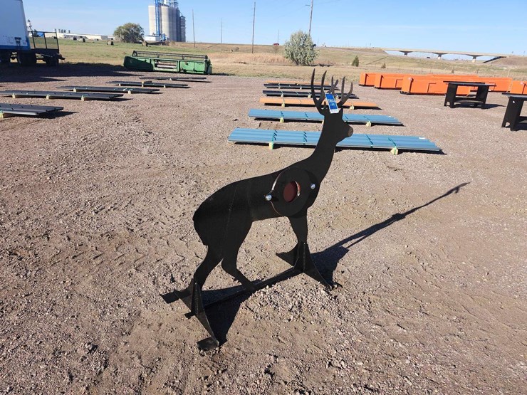 ar500-steel-deer-shooting-target-with-heart-flapper-image-4
