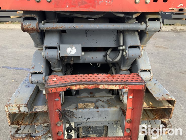 2013-skyjack-sjiii3219-image-10