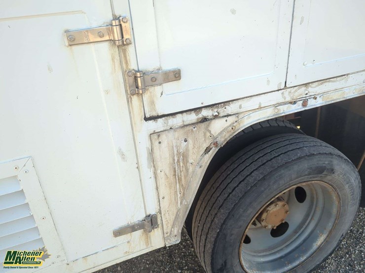 2006-ford-f550-image-49