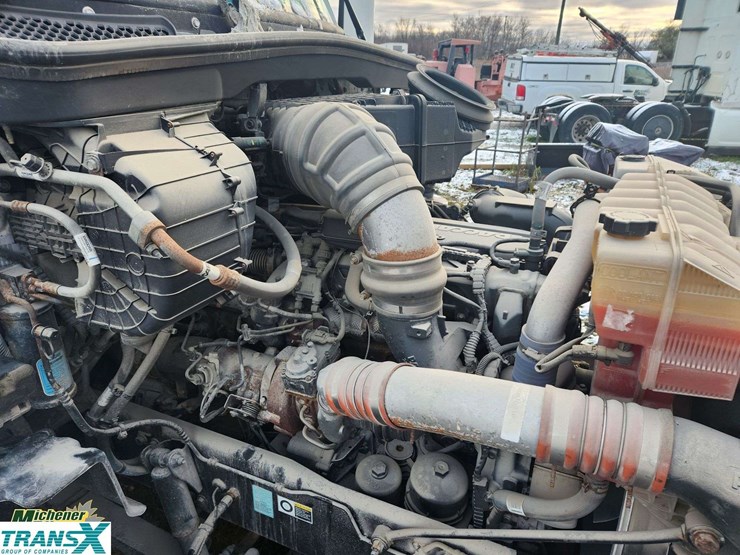 2019-peterbilt-579-image-22