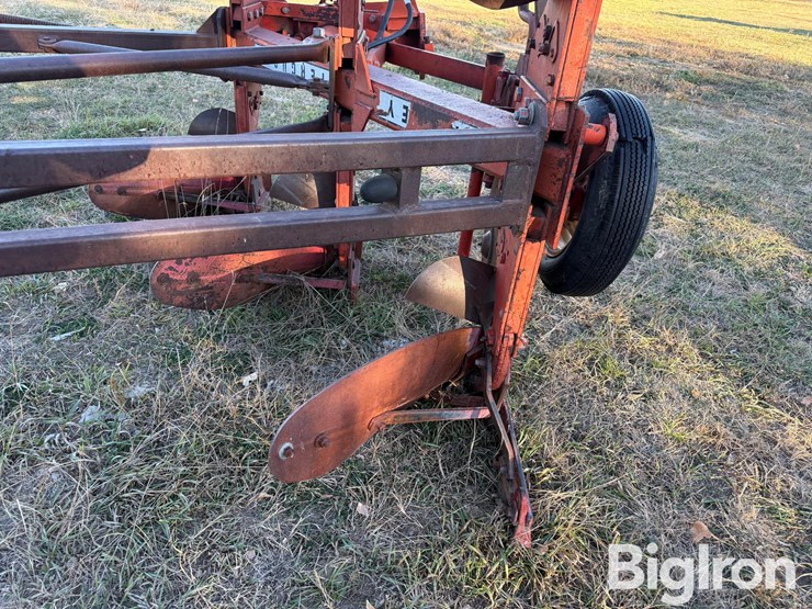 massey-ferguson-57-image-16