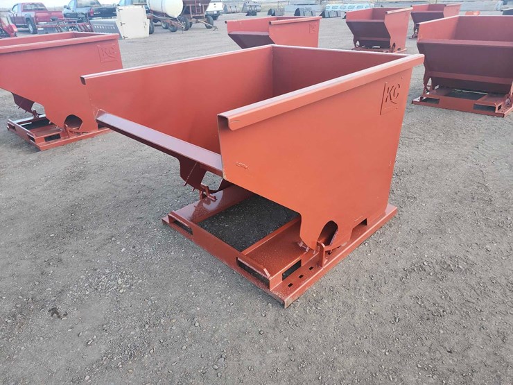 self-dumping-hopper-with-fork-pockets-image-1