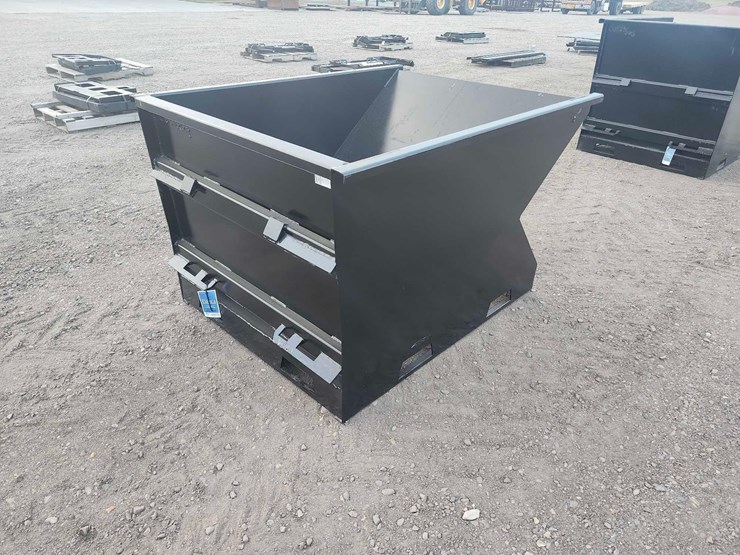 skid-steer-hopper-with-fork-pockets-image-3