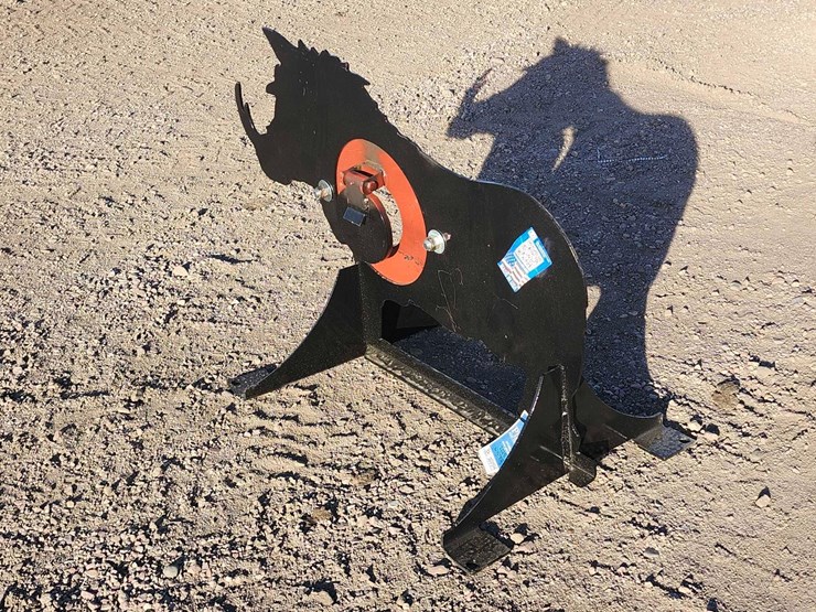 ar500-steel-boar-shooting-target-with-heart-flapper-image-2