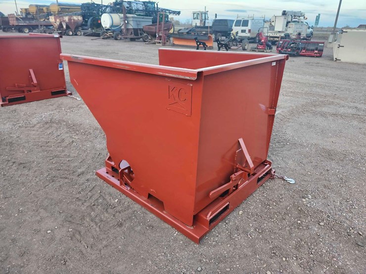 self-dumping-hopper-with-fork-pockets-image-4