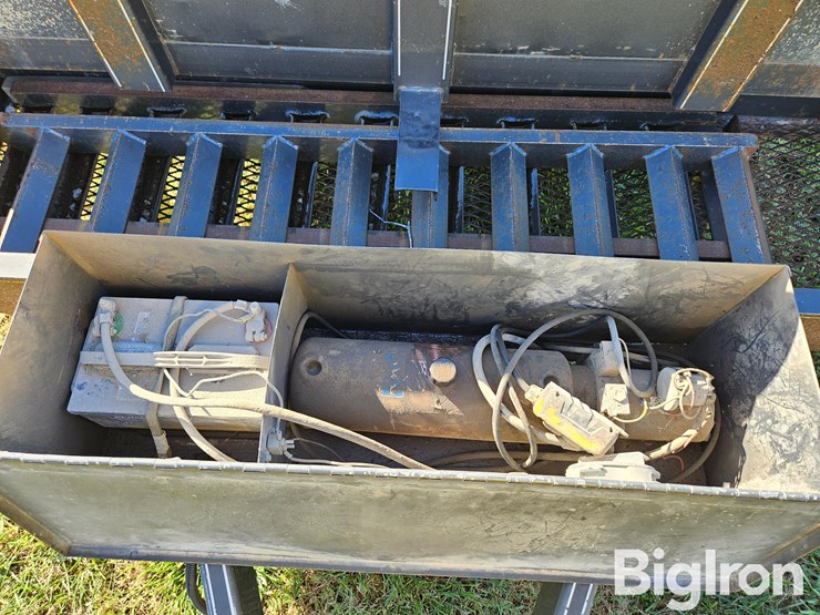 2006-titan-trailer-image-15