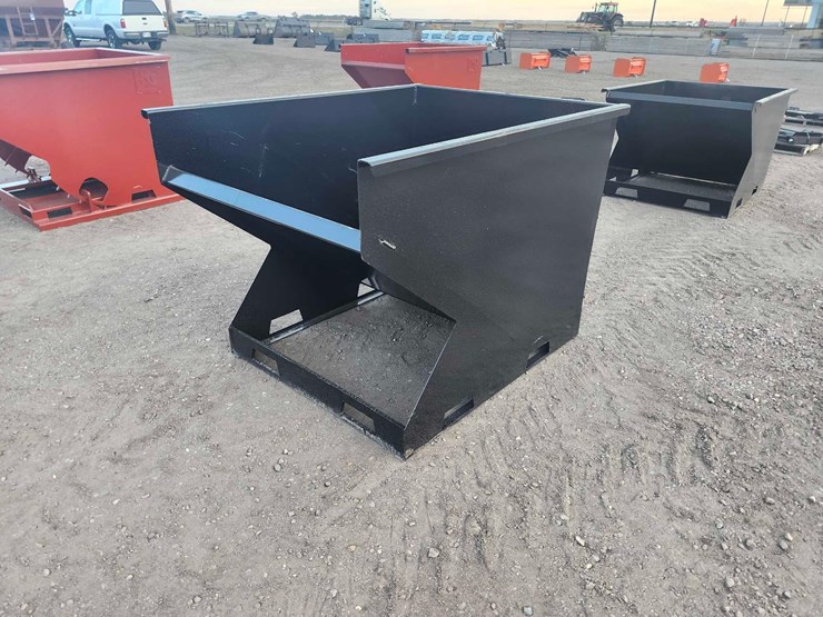 skid-steer-hopper-with-fork-pockets-image-1