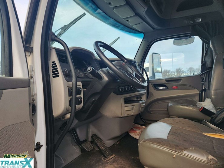 2019-peterbilt-579-image-27
