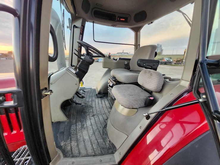 2005-case-ih-mx285-image-17