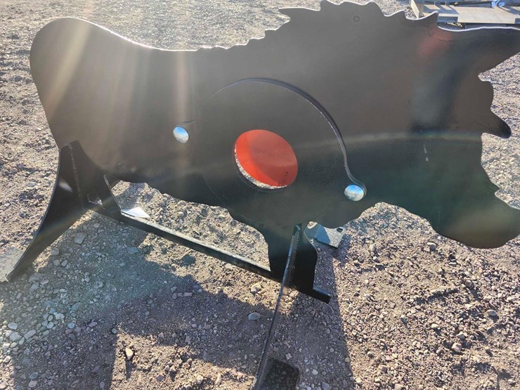 ar500-steel-boar-shooting-target-with-heart-flapper-image-5