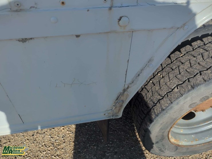 2006-ford-f550-image-40