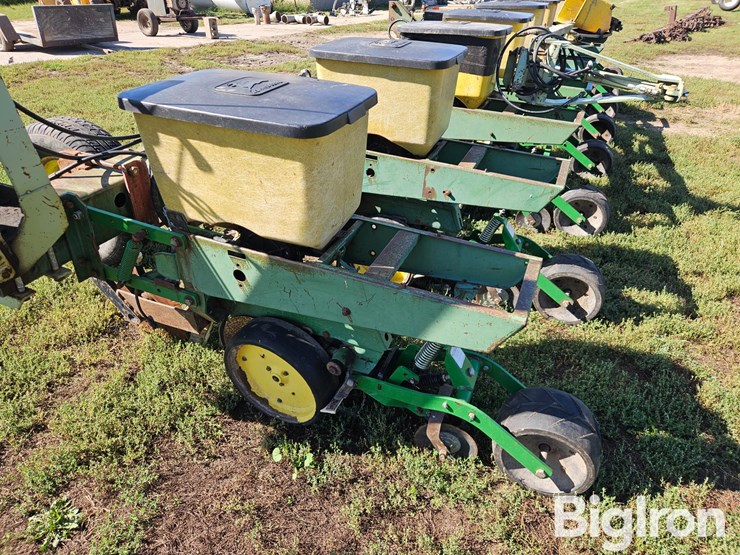 john-deere-7100-image-11