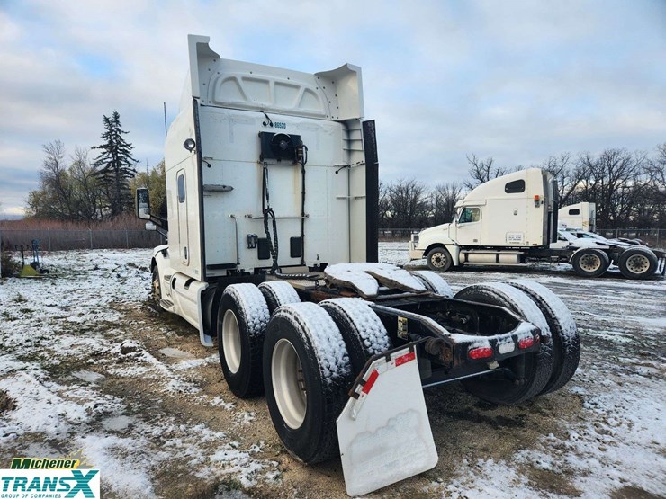 2019-peterbilt-579-image-3