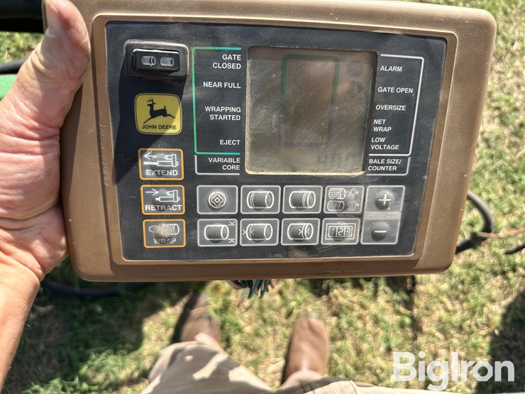 1998-john-deere-566-image-14