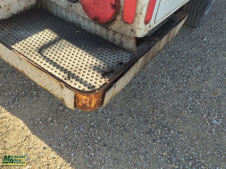 2006-ford-f550-image-47