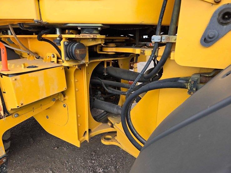 2022-volvo-l60h-image-18