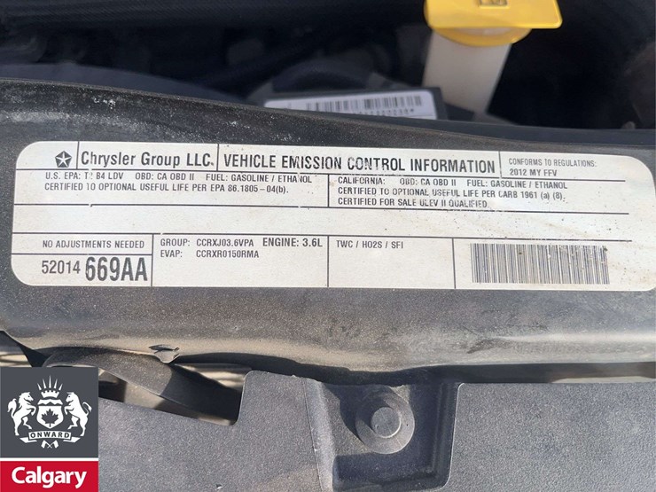 2012-dodge-grand-caravan-sxt-image-21