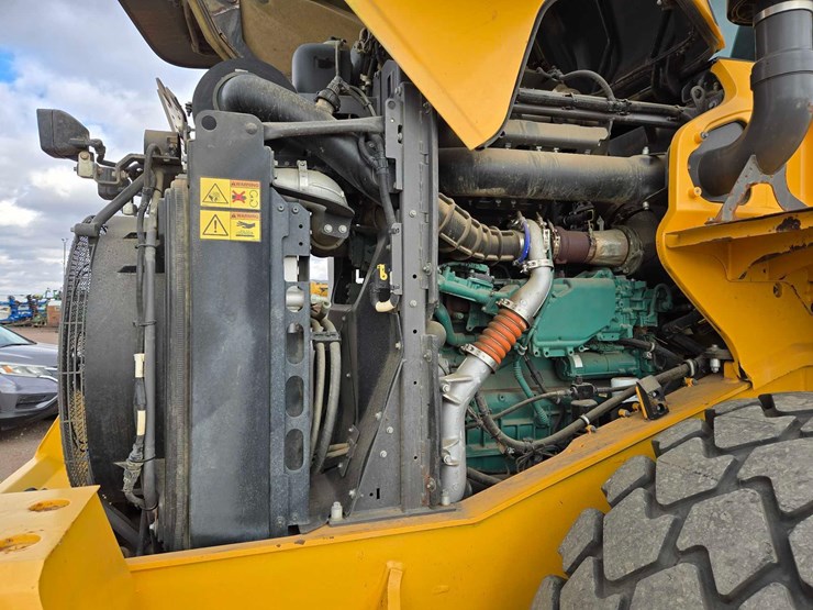 2022-volvo-l60h-image-31