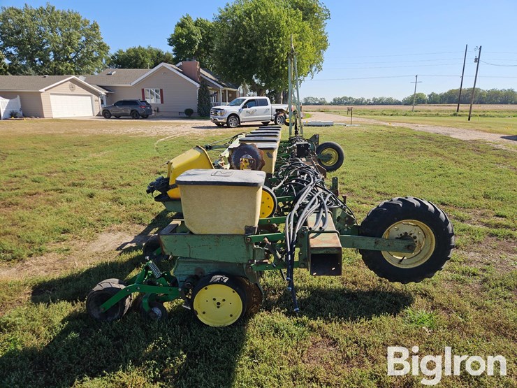 john-deere-7100-image-2