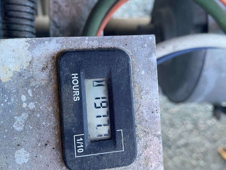 2011-club-car-turf-2-image-21