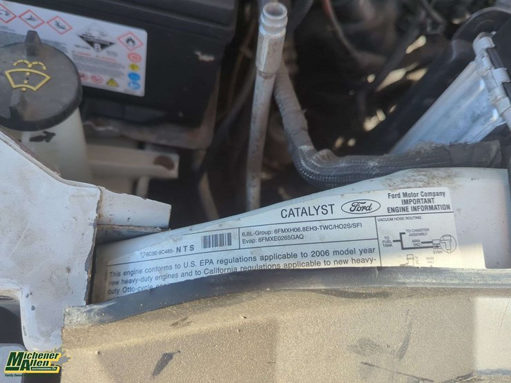 2006-ford-f550-image-31