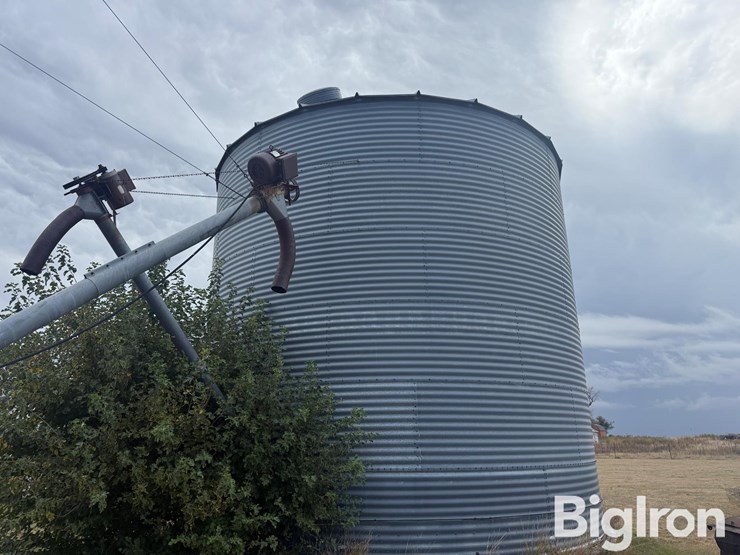 butler-9,500-bushel-grain-bin-image-2